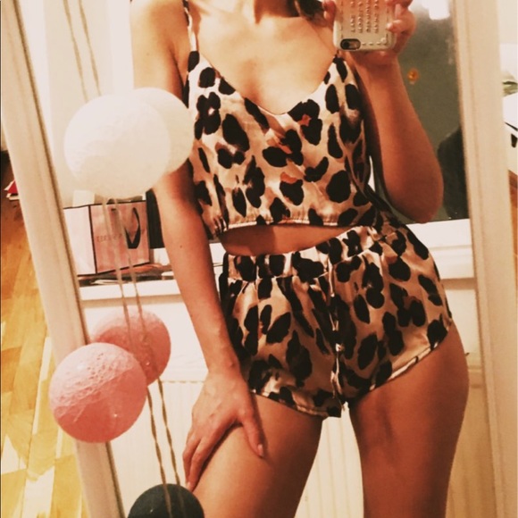 ‘Nala’ Leopard two piece satin pajama set - Picture 7 of 8